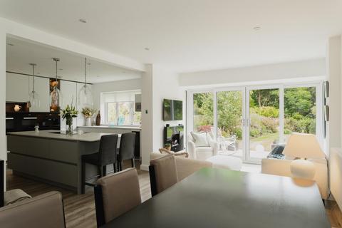 6 Cherry Orchard, Ashtead, KT21 1HS