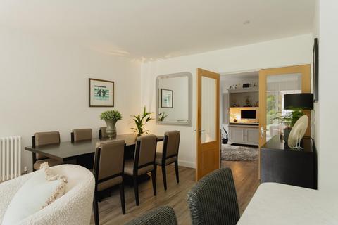 6 Cherry Orchard, Ashtead, KT21 1HS