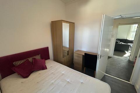 3 bedroom flat for sale, 7 (2F2) Ellen Street, Dundee, DD1
