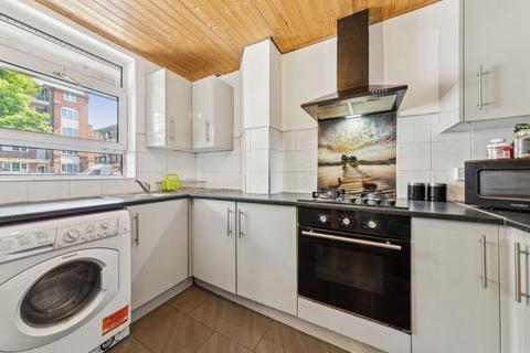 2 bedroom maisonette to rent, Lowood Street, London E1