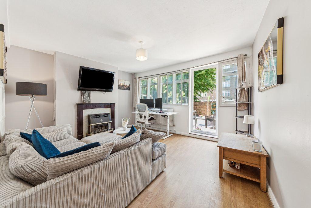 2 bedroom maisonette to rent