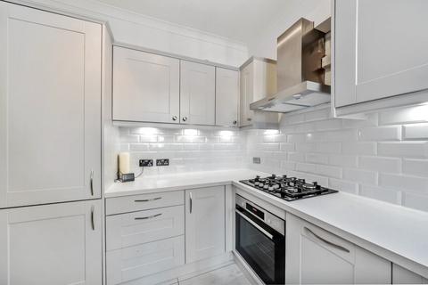 96 Wyatt Park Road, London, SW2 3TP