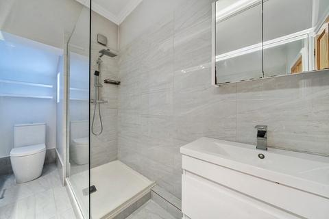 96 Wyatt Park Road, London, SW2 3TP