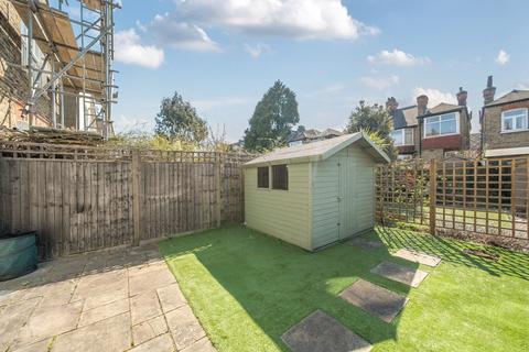 96 Wyatt Park Road, London, SW2 3TP