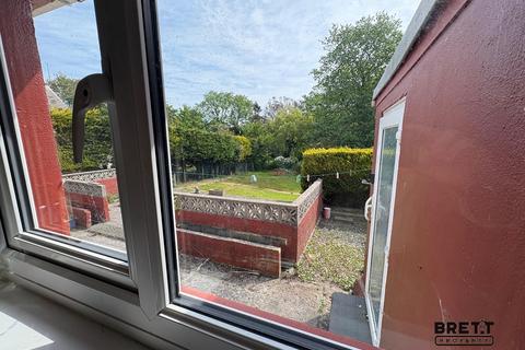 2 bedroom detached bungalow for sale, Burgage Green Road, St. Ishmaels, Haverfordwest, Pembrokeshire. SA62 3ST