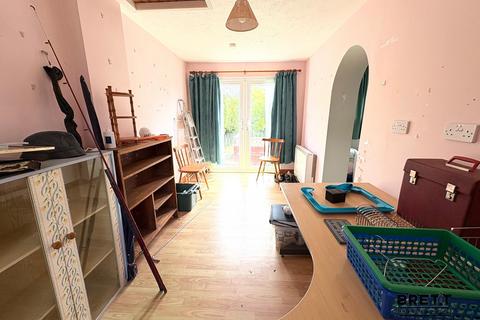 2 bedroom detached bungalow for sale, Burgage Green Road, St. Ishmaels, Haverfordwest, Pembrokeshire. SA62 3ST