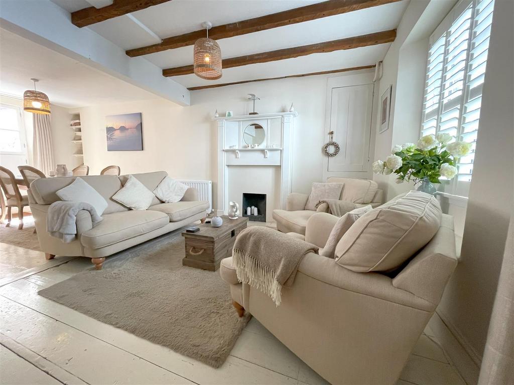 Sitting room .jpg