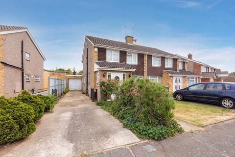8 Windrush Avenue, Langley, Slough, SL3 8ER