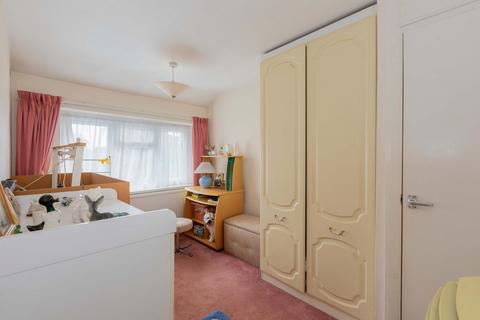 8 Windrush Avenue, Langley, Slough, SL3 8ER