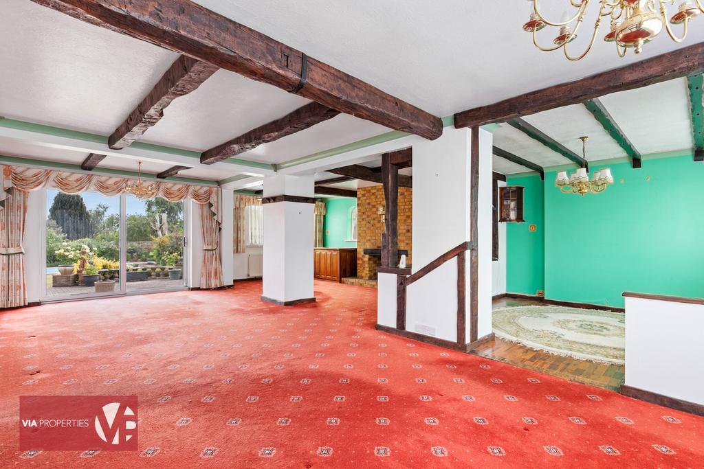 20 Baas Lane Broxbourne via properties estate...