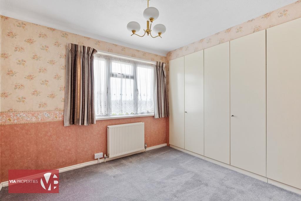20 Baas Lane Broxbourne via properties estate...