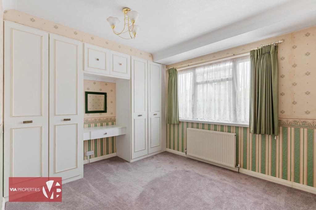 20 Baas Lane Broxbourne via properties estate...