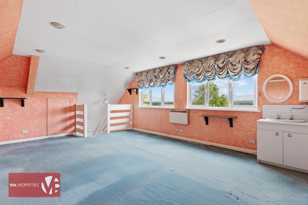 20 Baas Lane Broxbourne via properties estate...