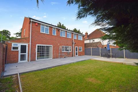 4 bedroom detached house for sale, Priory Road, Near Burnham, Berkshire, SL1