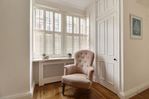 79 Hare Lane, Claygate, Esher, KT10 0QX