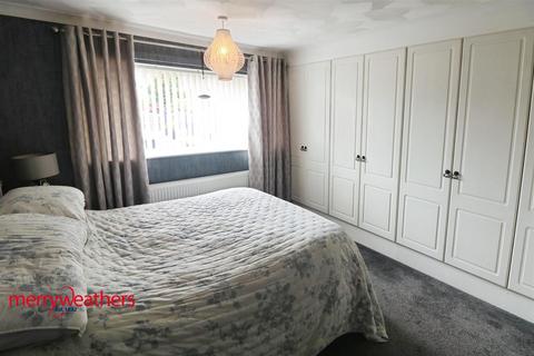 13 Chiltern Walk, Barnsley, S75 2HJ