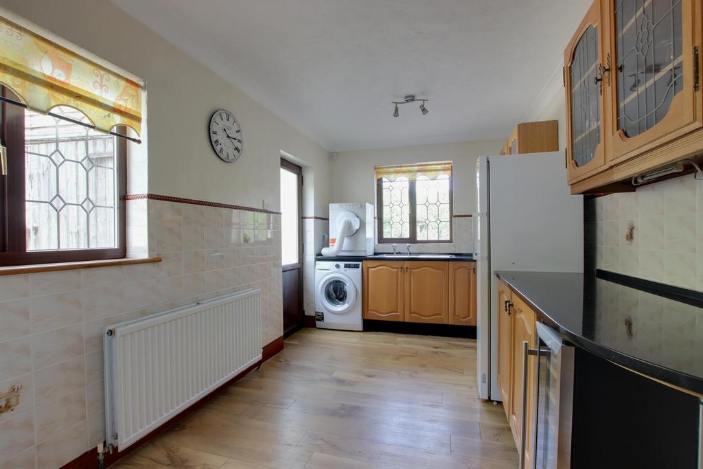 Utility/breakfast room
