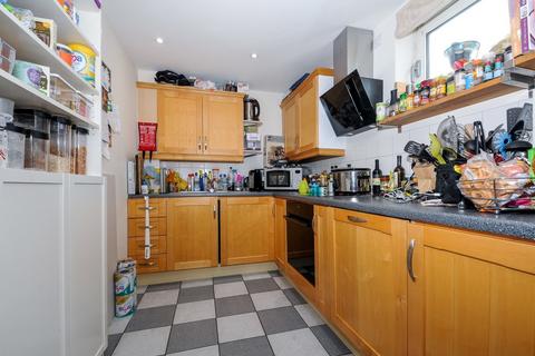 2 bedroom flat to rent, Plough Way, Surrey Quays, London, SE16