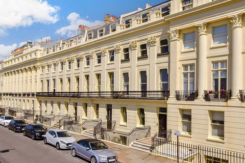 2 bedroom flat for sale, Brunswick Terrace, Hove, East Sussex