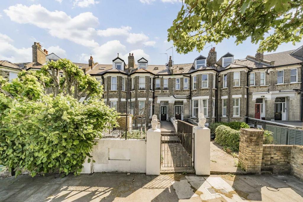 Mill Lane, London NW6 2 bed flat for sale - £695,000