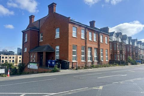 2 bedroom flat for sale, 10 Wentworth House, 25 Burrell Road, Ipswich, Suffolk IP2 8AH