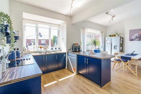 4 bedroom semi-detached house for sale, West Road, Newcastle Upon Tyne, NE15