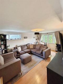 6 Aragon Close, Hemel Hempstead, HP2 7LG