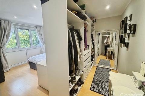 6 Aragon Close, Hemel Hempstead, HP2 7LG
