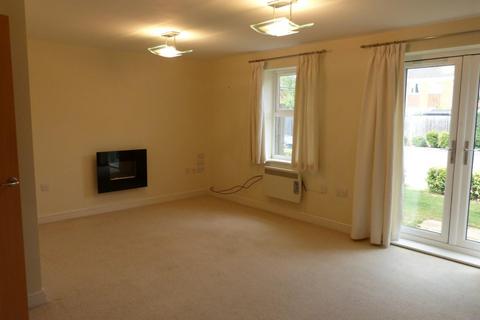 2 bedroom ground floor flat to rent, Dunmore Road, Little Bowden