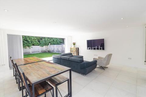 4 bedroom house for sale, Rays Drive, Lancaster LA1
