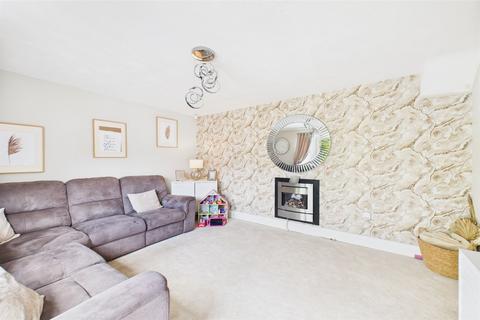27 Hoylake Road, Middlesbrough, TS4 3JL