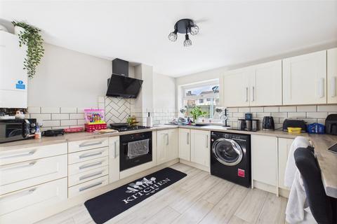 27 Hoylake Road, Middlesbrough, TS4 3JL