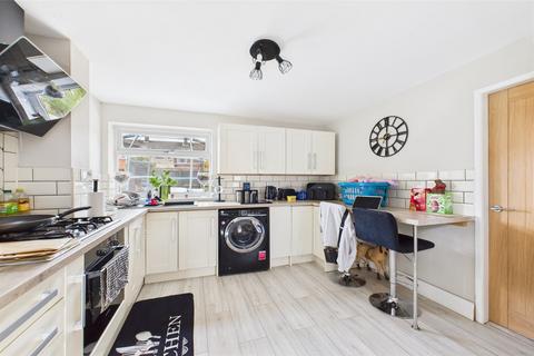 27 Hoylake Road, Middlesbrough, TS4 3JL