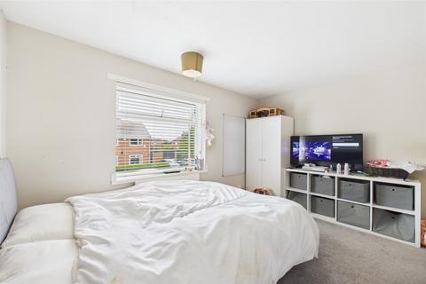27 Hoylake Road, Middlesbrough, TS4 3JL