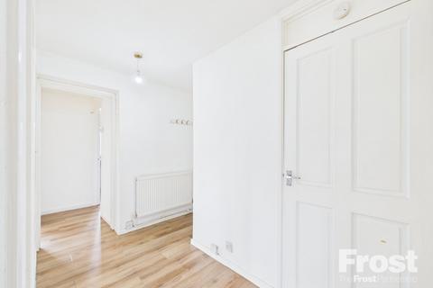 109 Falcon Drive, Stanwell, Staines, TW19 7EX