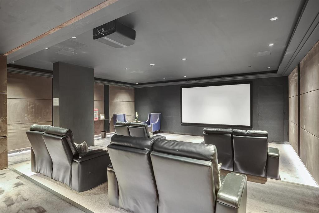 39 Wren House,190 Strand,WC2 R-4.jpg