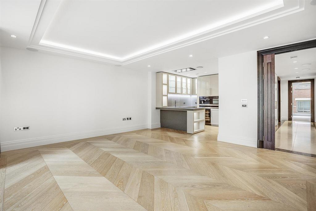 39 Wren House,190 Strand,WC2 R-16.jpg