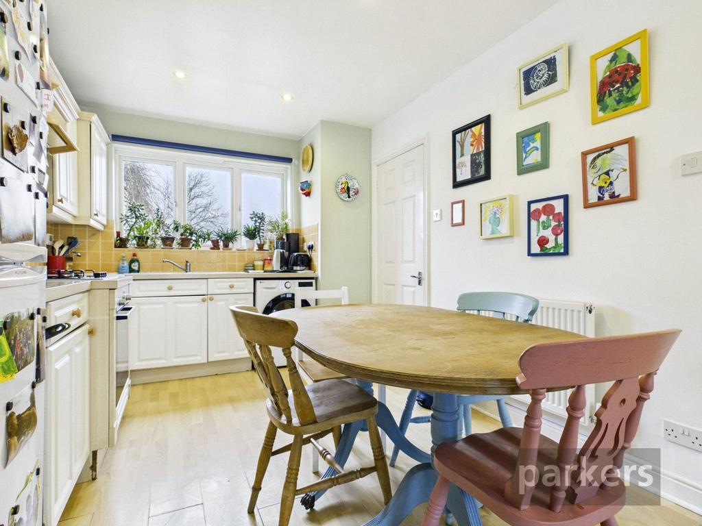 Kitchen/Dining Area