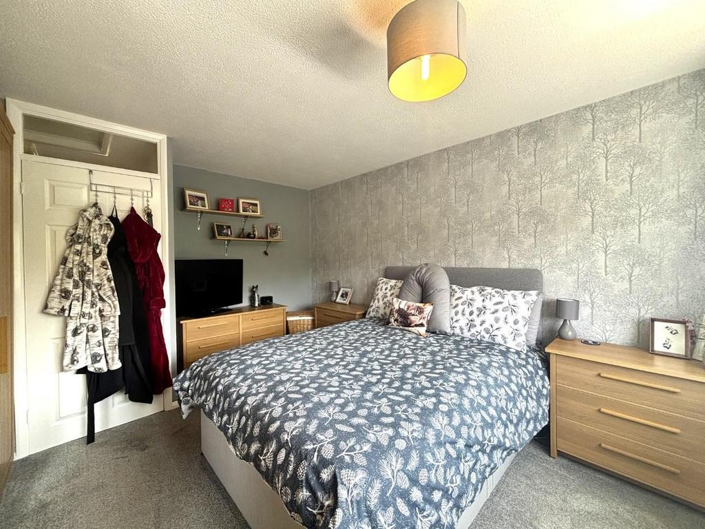 Bedroom 1.jpeg