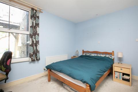 79 Bavent Road, London, SE5 9RZ