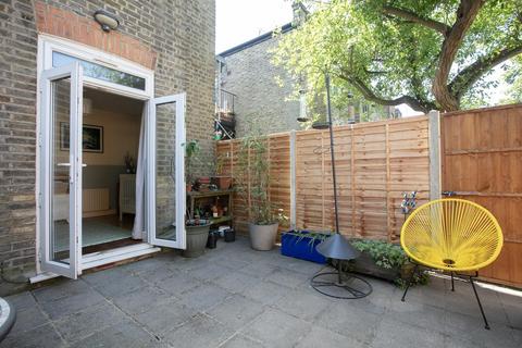 79 Bavent Road, London, SE5 9RZ
