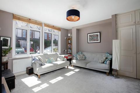 79 Bavent Road, London, SE5 9RZ