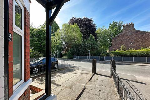 undefined, Hale Road, Hale