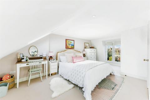 40 Clive Road, London, SW19 2JB