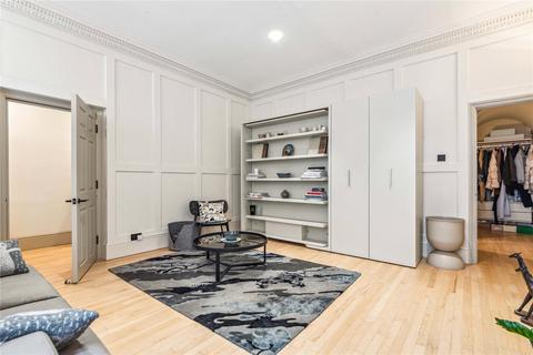 Studio for sale, Wimpole Street, London, W1G