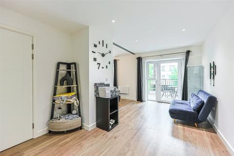 1 bedroom apartment for sale, Commander Avenue, Beaufort Park, Colindale, NW9