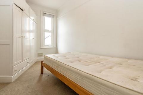 1 bedroom flat to rent, Douglas Road, Surbiton KT6
