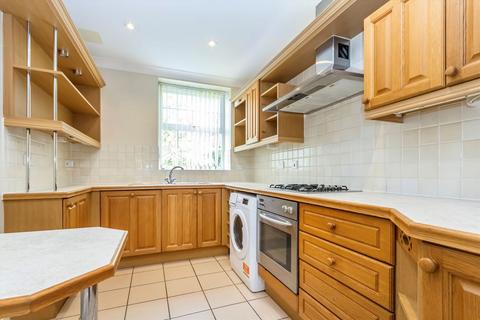 2 bedroom flat to rent, Balaclava Road, Surbiton KT6