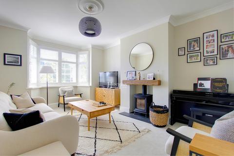 4 bedroom semi-detached house for sale, Heol-Y-Coed, Rhiwbina, Cardiff