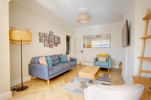 4 bedroom semi-detached house for sale, Heol-Y-Coed, Rhiwbina, Cardiff